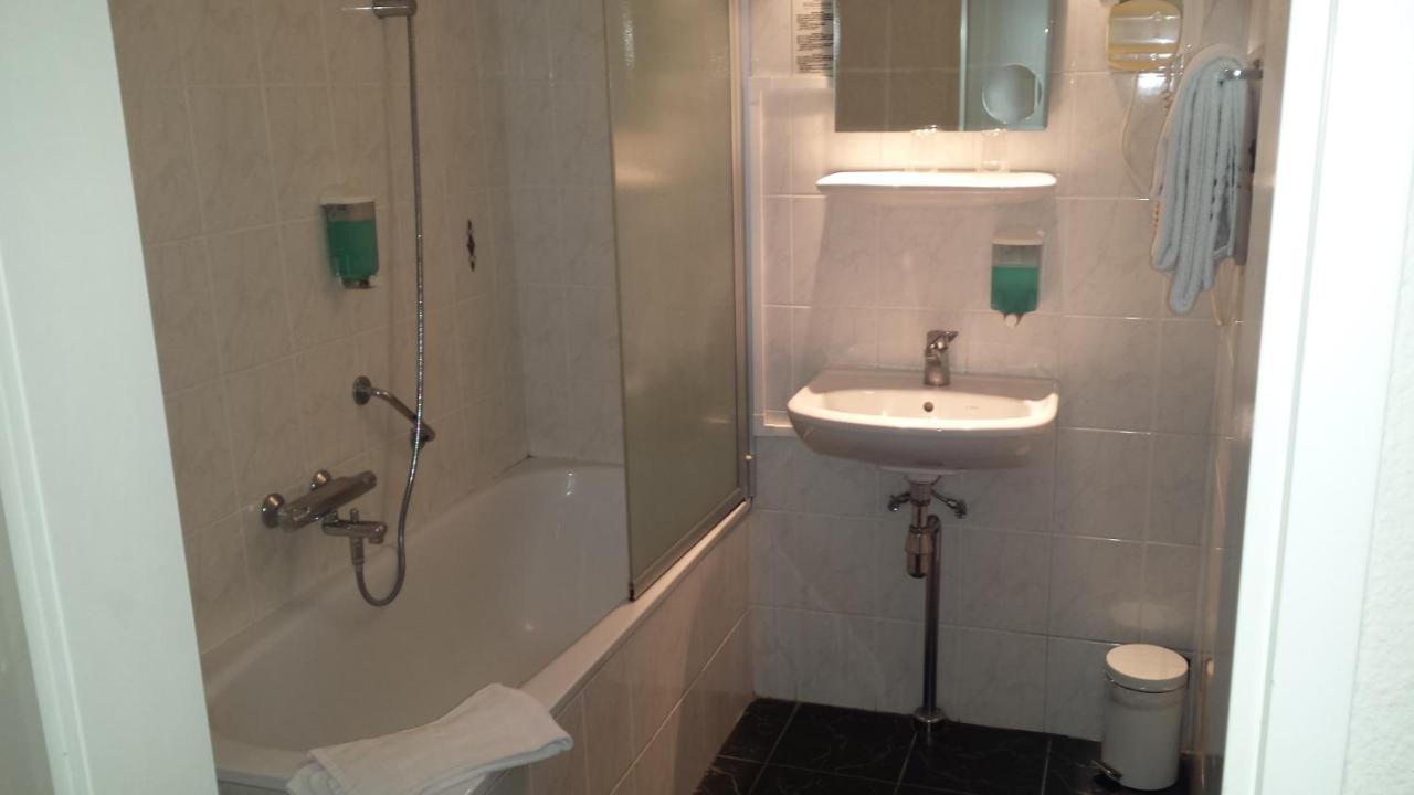 Hotel Wilhelmina Венло Экстерьер фото